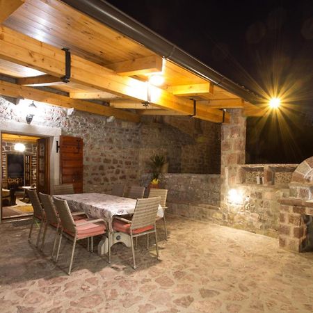 Old Stone House Villas Тиват Екстериор снимка