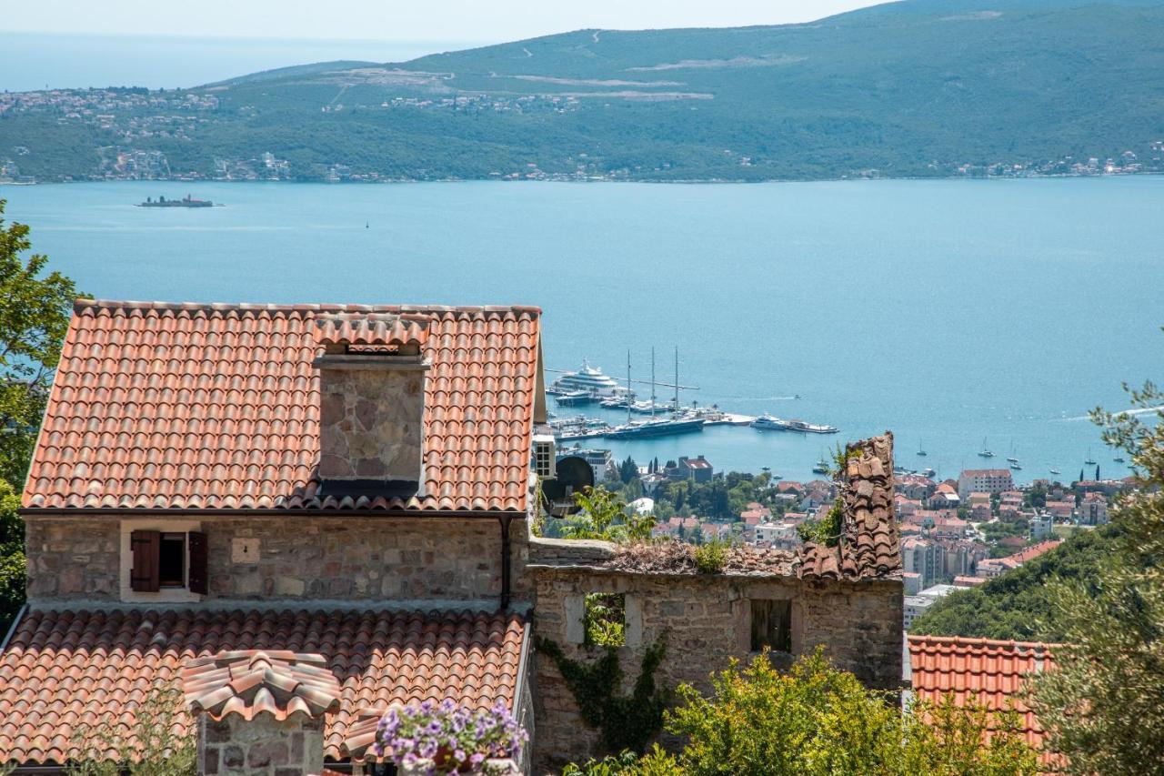 Old Stone House Villas Тиват Екстериор снимка