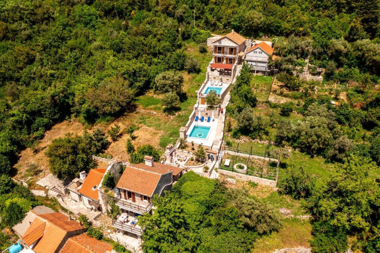 Old Stone House Villas Тиват Екстериор снимка