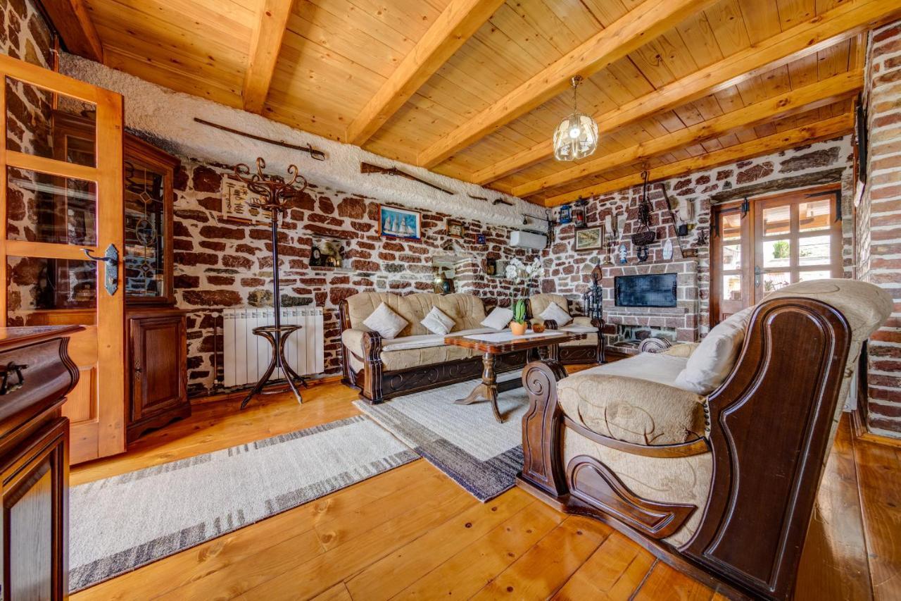 Old Stone House Villas Тиват Екстериор снимка
