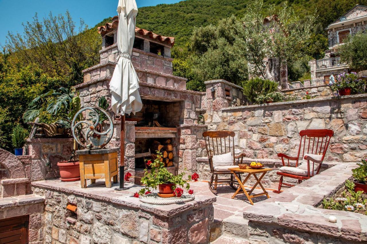Old Stone House Villas Тиват Екстериор снимка