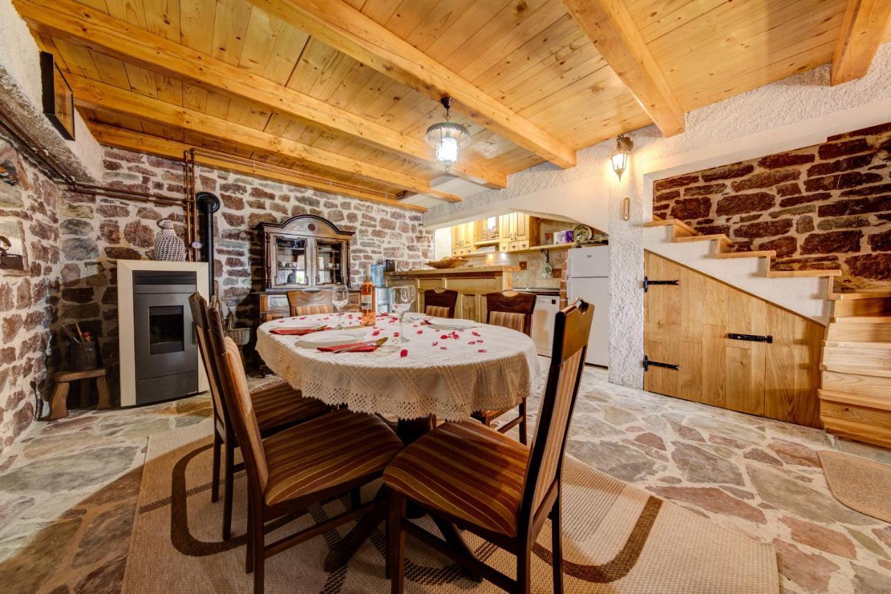 Old Stone House Villas Тиват Екстериор снимка