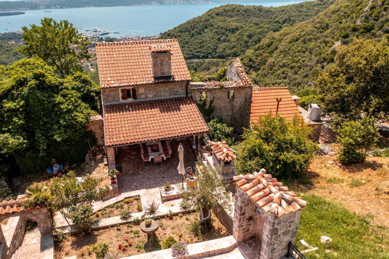 Old Stone House Villas Тиват Екстериор снимка