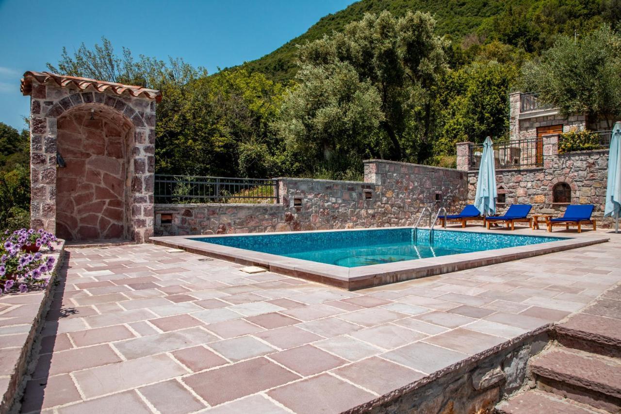 Old Stone House Villas Тиват Стая снимка