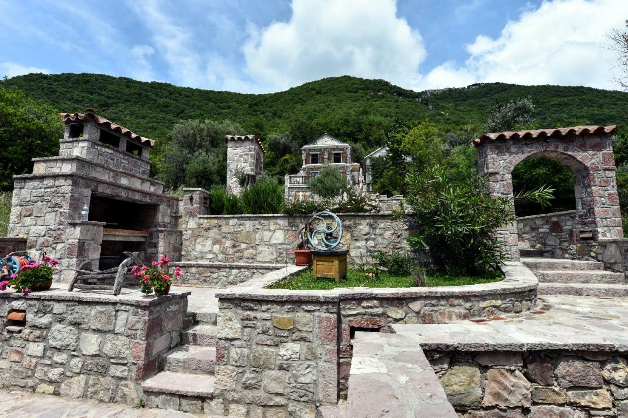 Old Stone House Villas Тиват Екстериор снимка